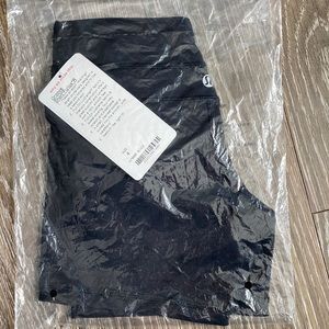 Lululemon Groove Short size 4